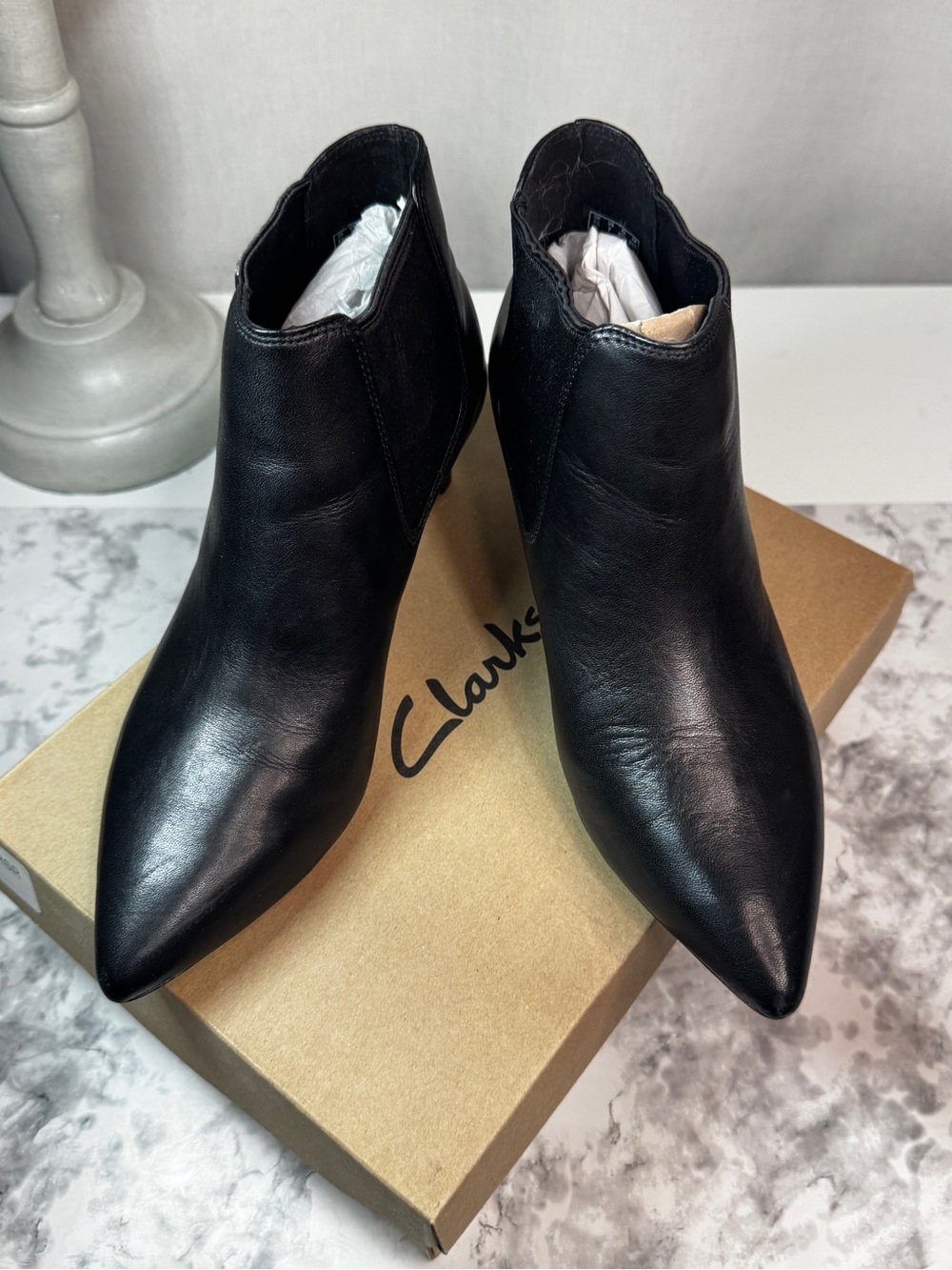 Clarks Laina 55 Boot2 Women’s Black Leather Chelsea Ankle Boots Pointed US 7